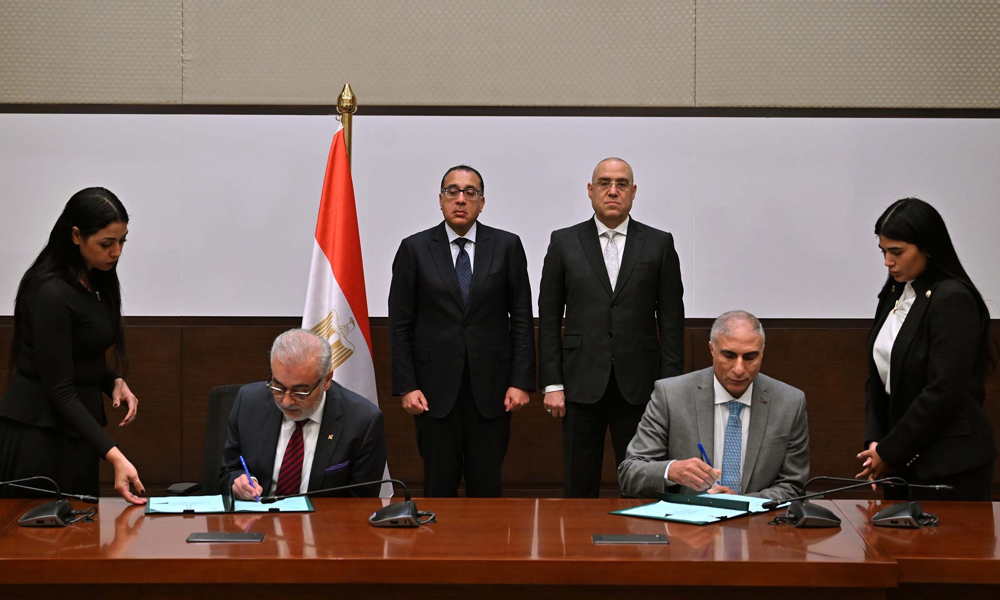 Signing a contract to allocate land for an integrated urban medical and educational project in Shorouk City with investments of $300 million